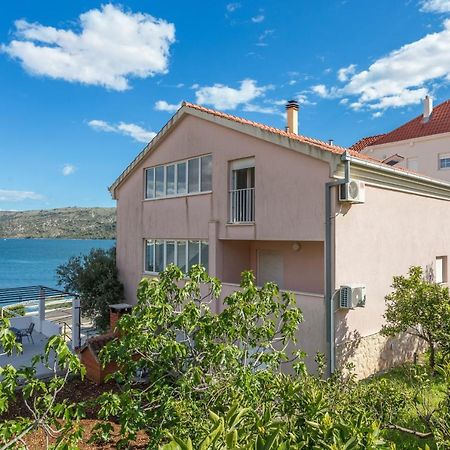 Apartments By The Sea Poljica, Trogir - 19316 มารีนา ภายนอก รูปภาพ