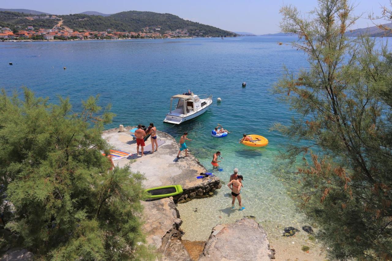 Apartments By The Sea Poljica, Trogir - 19316 มารีนา ภายนอก รูปภาพ