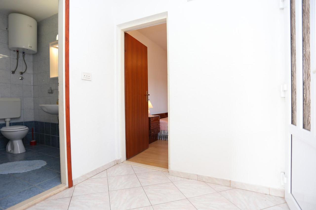 Apartments By The Sea Poljica, Trogir - 19316 มารีนา ภายนอก รูปภาพ
