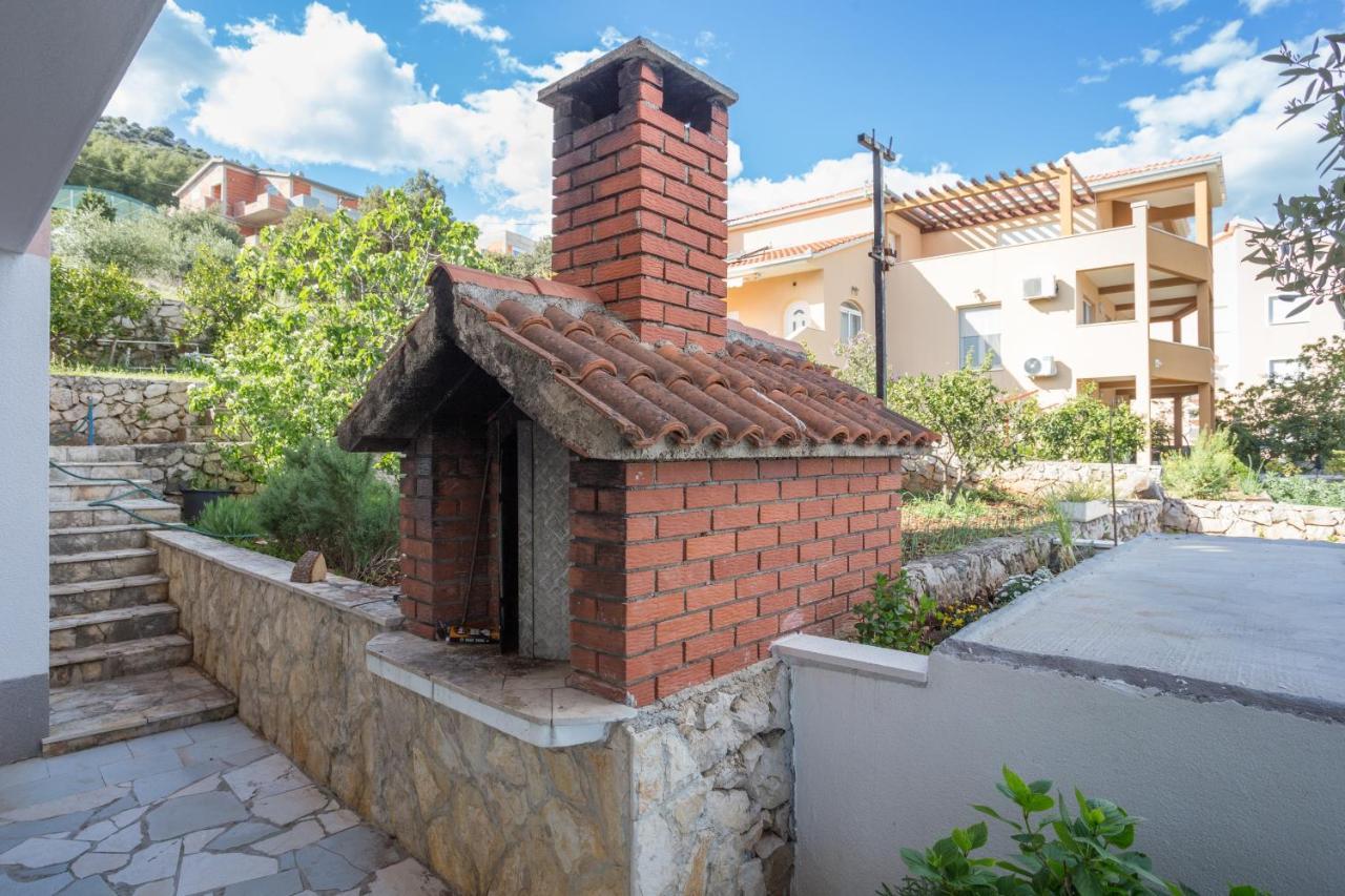 Apartments By The Sea Poljica, Trogir - 19316 มารีนา ภายนอก รูปภาพ